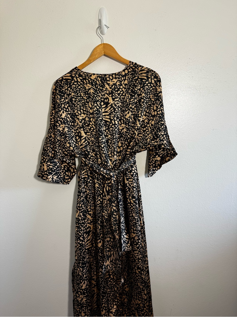 NWT Baltic Born Morlana Front Knot Maxi Dress in Black And Cream size Medium - Picture 11 of 12